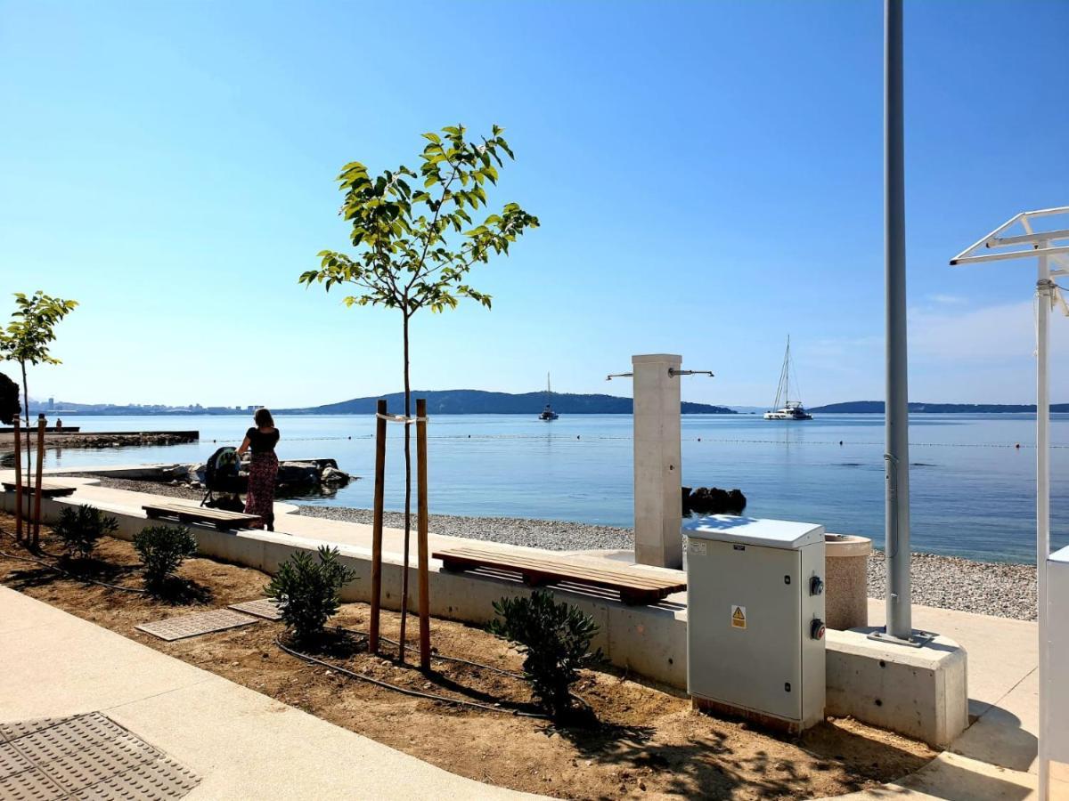 Sara * Kastela